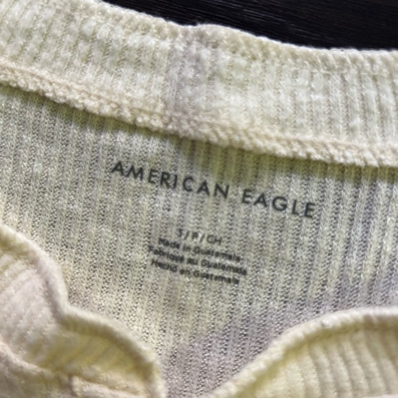 AE Henley - Picture 3 of 3